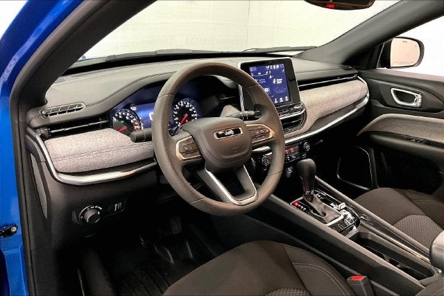 2025 Jeep Compass Sport 4x4-Blind Spot Monitor-Apple CarPlay/Android Auto