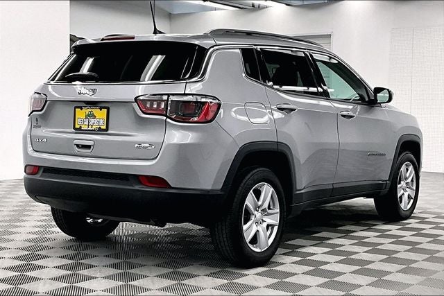 2022 Jeep Compass Latitude 4x4 - Blind Spot Detection - Apple CarPlay/Android