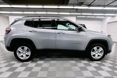 2022 Jeep Compass Latitude 4x4 - Blind Spot Detection - Apple CarPlay/Android