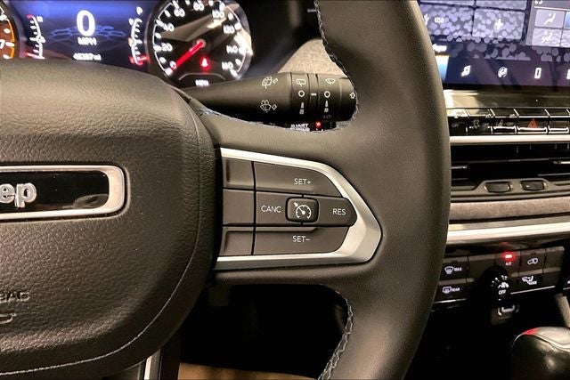 2022 Jeep Compass Latitude 4x4 - Blind Spot Detection - Apple CarPlay/Android