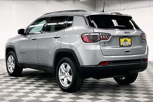 2022 Jeep Compass Latitude 4x4 - Blind Spot Detection - Apple CarPlay/Android