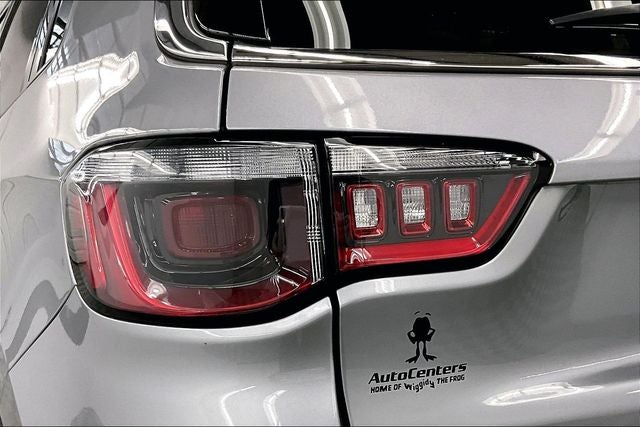 2022 Jeep Compass Latitude 4x4 - Blind Spot Detection - Apple CarPlay/Android