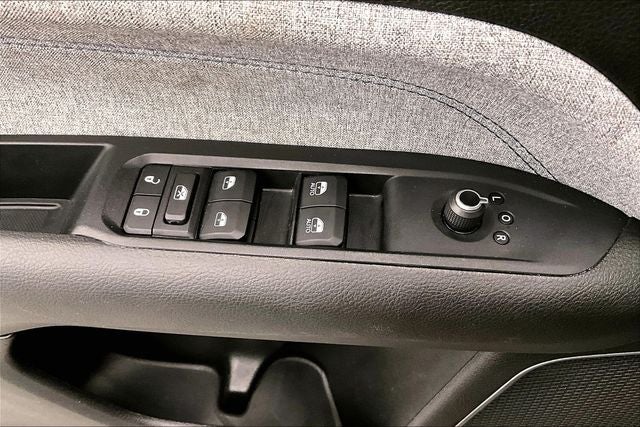 2022 Jeep Compass Latitude 4x4 - Blind Spot Detection - Apple CarPlay/Android