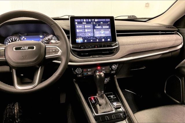 2022 Jeep Compass Latitude 4x4 - Blind Spot Detection - Apple CarPlay/Android