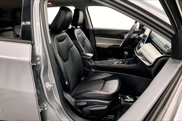 2022 Jeep Compass Latitude 4x4 - Blind Spot Detection - Apple CarPlay/Android