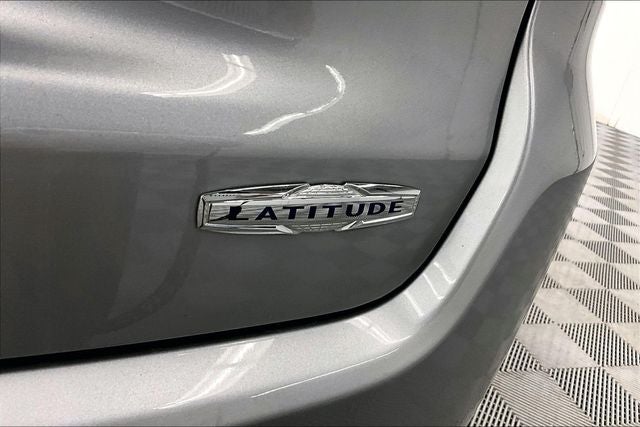 2022 Jeep Compass Latitude 4x4 - Blind Spot Detection - Apple CarPlay/Android