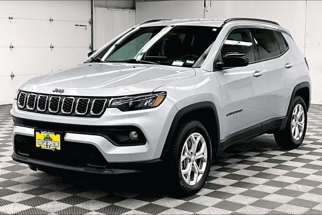 2024 Jeep Compass Latitude 4x4 - Blind Spot Detection - Apple CarPlay/Android