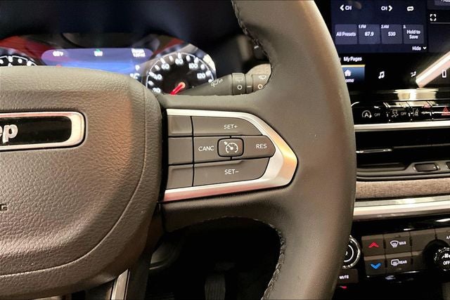 2024 Jeep Compass Latitude 4x4 - Blind Spot Detection - Apple CarPlay/Android