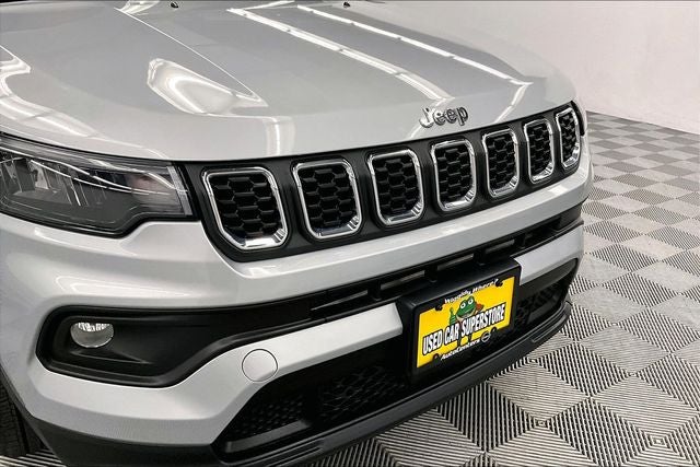 2024 Jeep Compass Latitude 4x4 - Blind Spot Detection - Apple CarPlay/Android