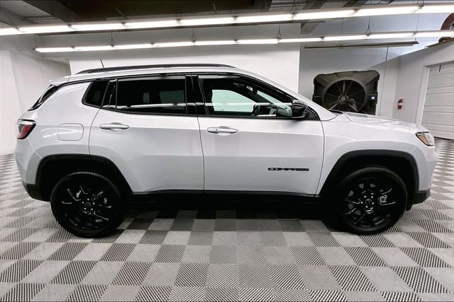 2025 Jeep Compass Latitude 4x4-Htd Seats-Remote Start-Blind Spot Monitor