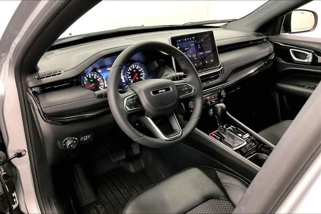 2025 Jeep Compass Latitude 4x4-Htd Seats-Remote Start-Blind Spot Monitor