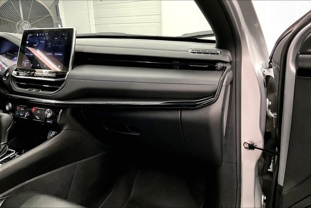 2025 Jeep Compass Latitude 4x4-Htd Seats-Remote Start-Blind Spot Monitor