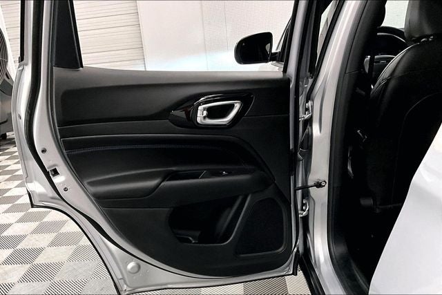 2025 Jeep Compass Latitude 4x4-Htd Seats-Remote Start-Blind Spot Monitor