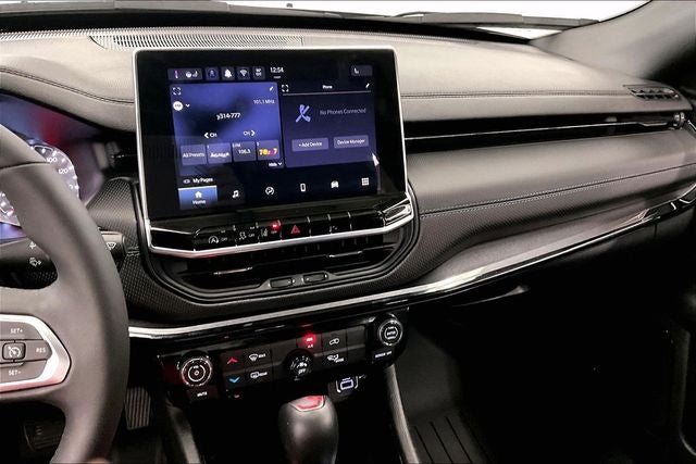 2025 Jeep Compass Latitude 4x4-Htd Seats-Remote Start-Blind Spot Monitor