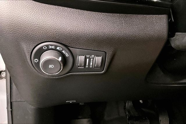 2025 Jeep Compass Latitude 4x4-Htd Seats-Remote Start-Blind Spot Monitor