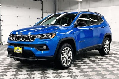 2024 Jeep Compass Latitude Lux 4X4-Heated Front Seats