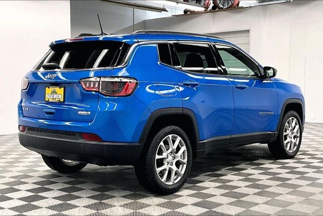 2024 Jeep Compass Latitude Lux 4X4-Heated Front Seats