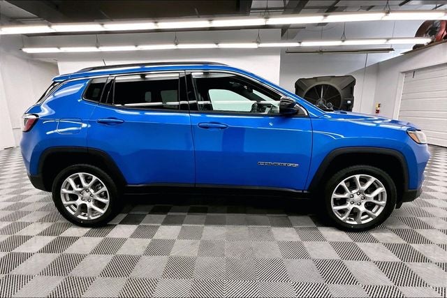 2024 Jeep Compass Latitude Lux 4X4-Heated Front Seats