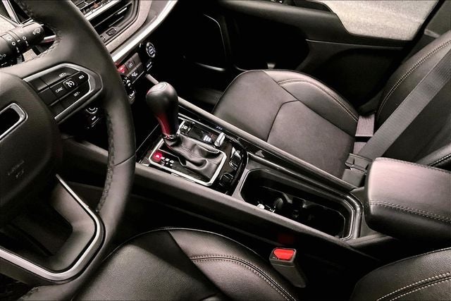 2024 Jeep Compass Latitude Lux 4X4-Heated Front Seats