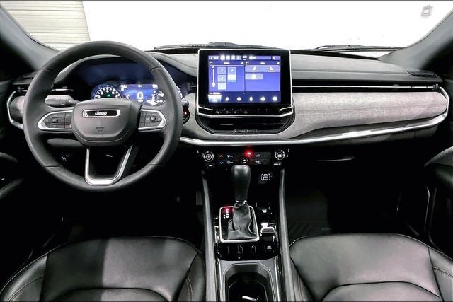 2024 Jeep Compass Latitude Lux 4X4-Heated Front Seats