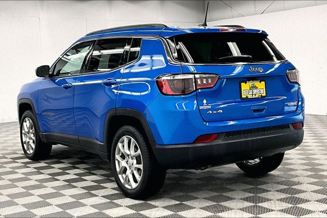 2024 Jeep Compass Latitude Lux 4X4-Heated Front Seats