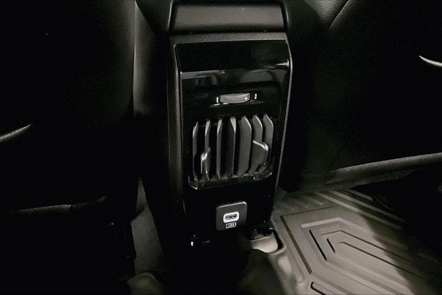 2024 Jeep Compass Latitude Lux 4X4-Heated Front Seats