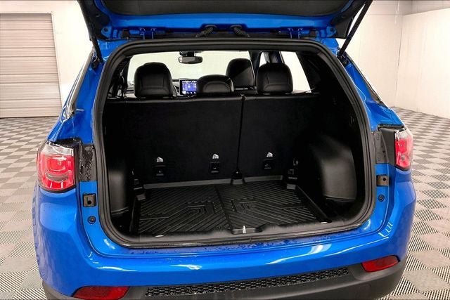 2024 Jeep Compass Latitude Lux 4X4-Heated Front Seats