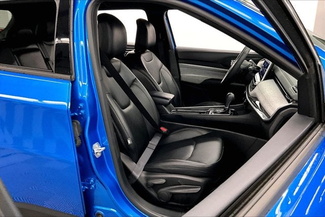 2024 Jeep Compass Latitude Lux 4X4-Heated Front Seats