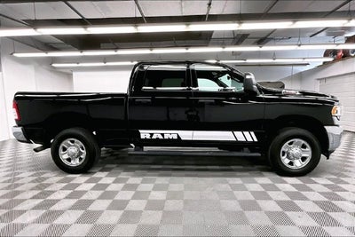 2023 RAM 3500 Tradesman 4x4-Apple CarPlay/Android Auto-Rear Camera