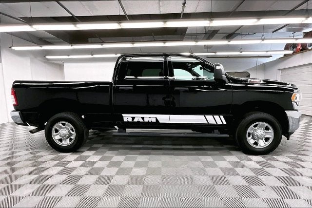2023 RAM 3500 Tradesman 4x4-Apple CarPlay/Android Auto-Rear Camera
