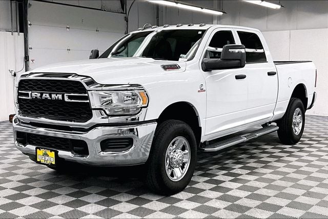 2024 RAM 3500 Tradesman 4x4 - Turbodiesel - Apple CarPlay/Android Auto