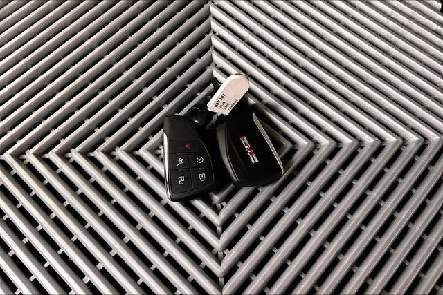 2026 GMC Terrain Denali AWD - Htd/Cooled Leather - Adaptive Cruise