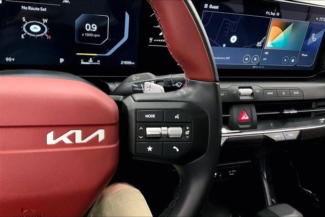 2025 Kia K4 GT-Line Sunroof-Adaptive Cruise-Htd/Cooled Seats