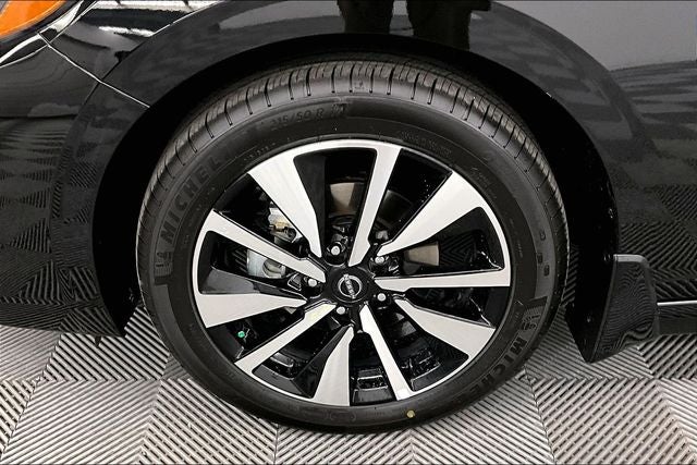 2025 Nissan Sentra SV - Premium, All Weather, Lighting, Trunk Pkgs