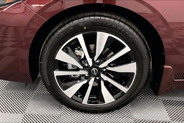 2025 Nissan Sentra SV - Premium, All Weather, Trunk Pkgs