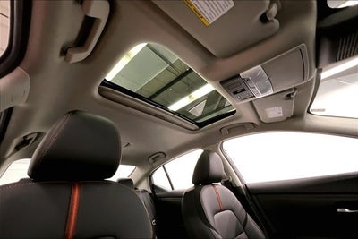 2025 Nissan Sentra SR - Premium Package