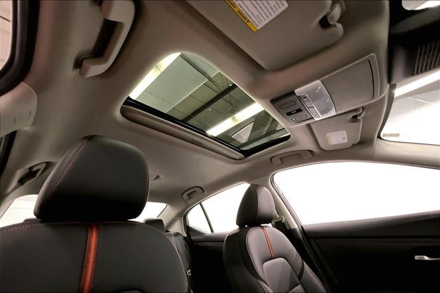 2025 Nissan Sentra SR - Premium Package