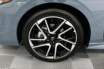2025 Nissan Sentra SR - Premium Package