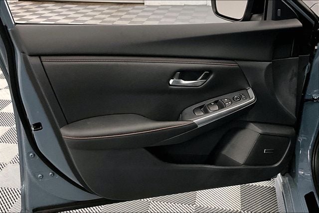 2025 Nissan Sentra SR - Premium Package