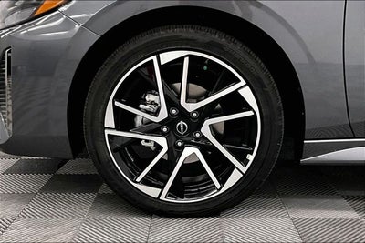 2025 Nissan Sentra SR - Premium Package