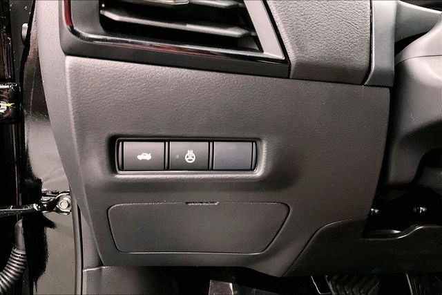 2026 Nissan Sentra SV - Convenience and Moonroof Packages