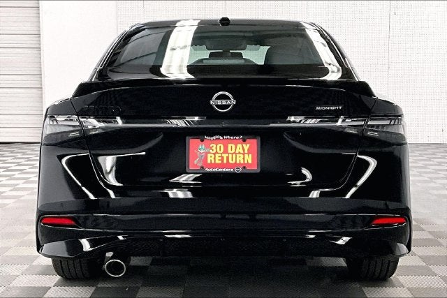 2027 Nissan Sentra SR - Midnight, Premium, All Weather, Moonroof Pkgs