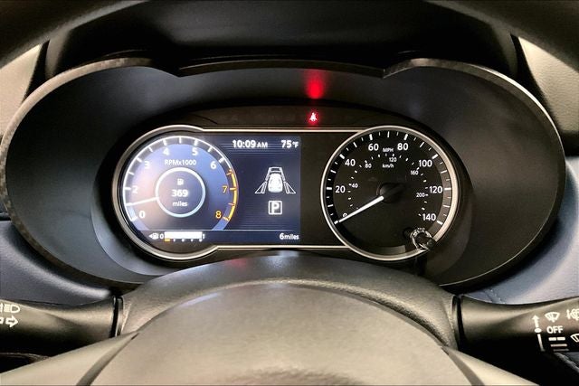 2025 Nissan Versa 1.6 SV - Trunk Package