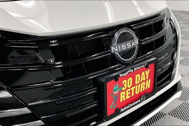 2025 Nissan Versa 1.6 SV - Trunk Package