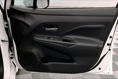 2025 Nissan Versa 1.6 SV - Trunk Package