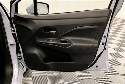 2025 Nissan Versa 1.6 SV - Trunk Package