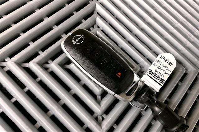 2025 Nissan Versa 1.6 SR - Trunk Package