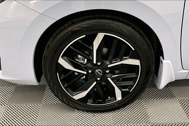 2025 Nissan Versa 1.6 SR - Trunk Package