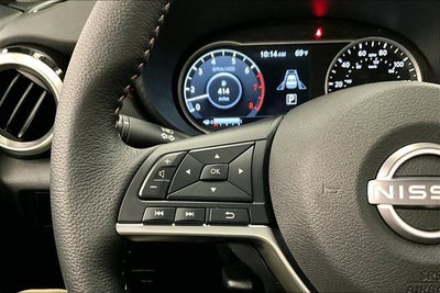 2025 Nissan Versa 1.6 SR - Trunk Package