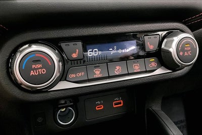 2025 Nissan Versa 1.6 SR - Trunk Package